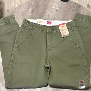 Levi's Men's Khaki Chinos Joggers